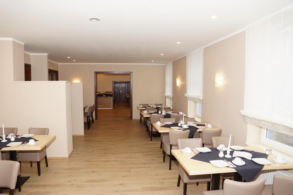 Hotel Deutsches Haus Blomberg  Exteriör bild